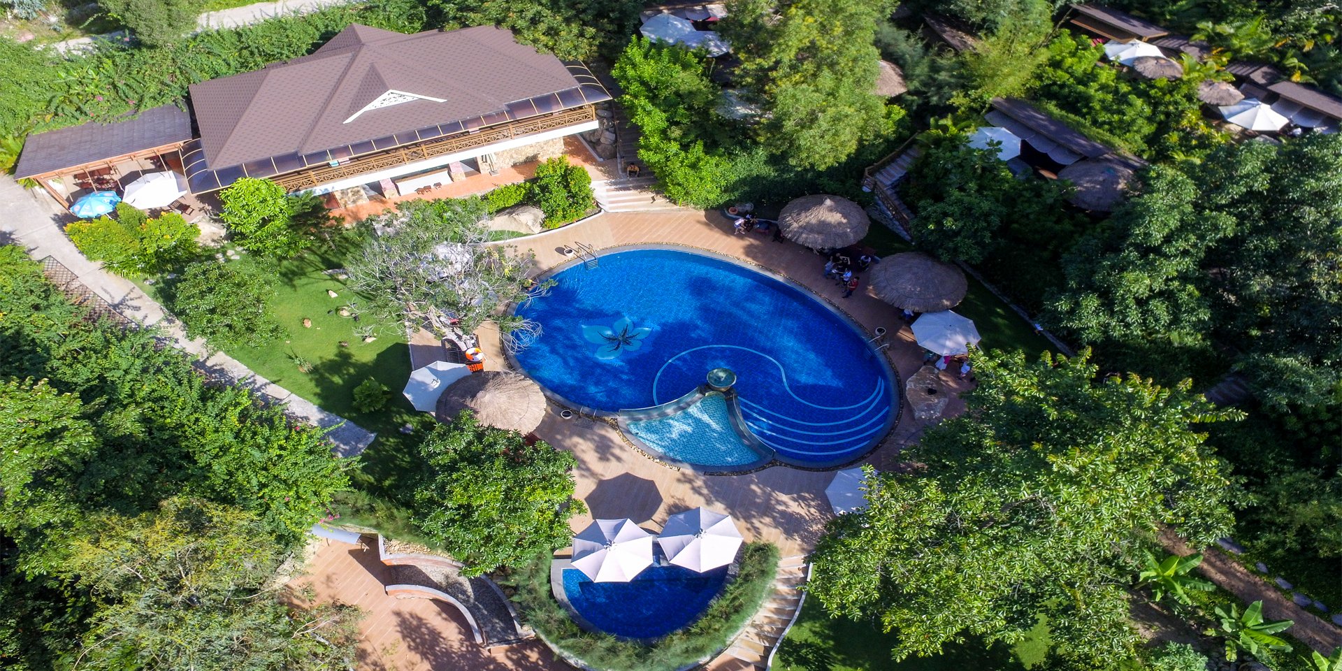 Suối Khoáng Nóng Tháp Bà