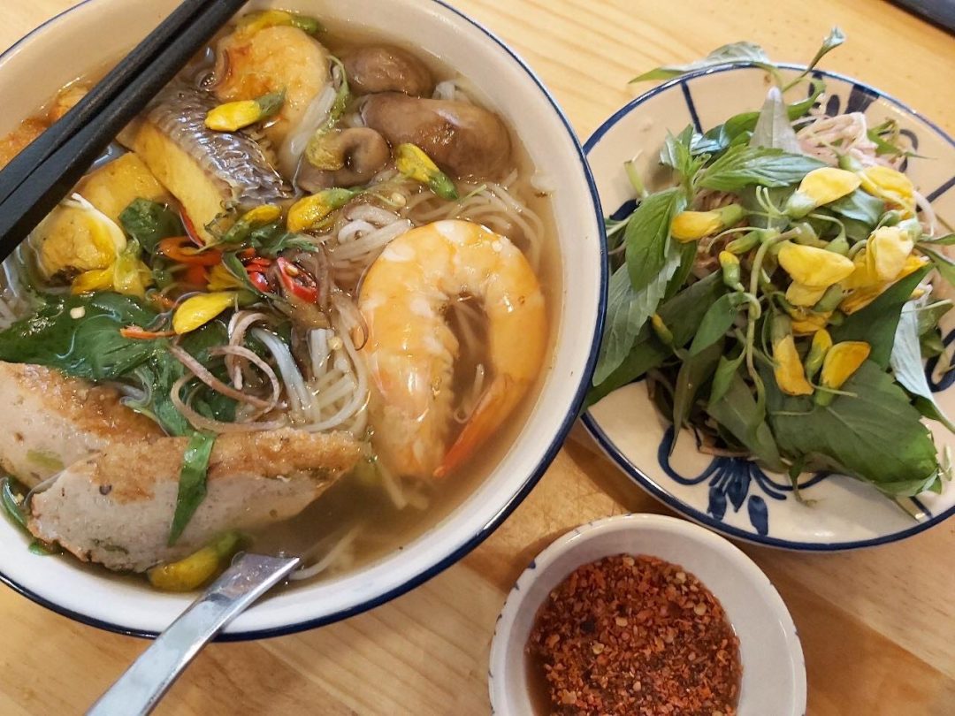 ăn gì châu đốc - bún cá châu đốc