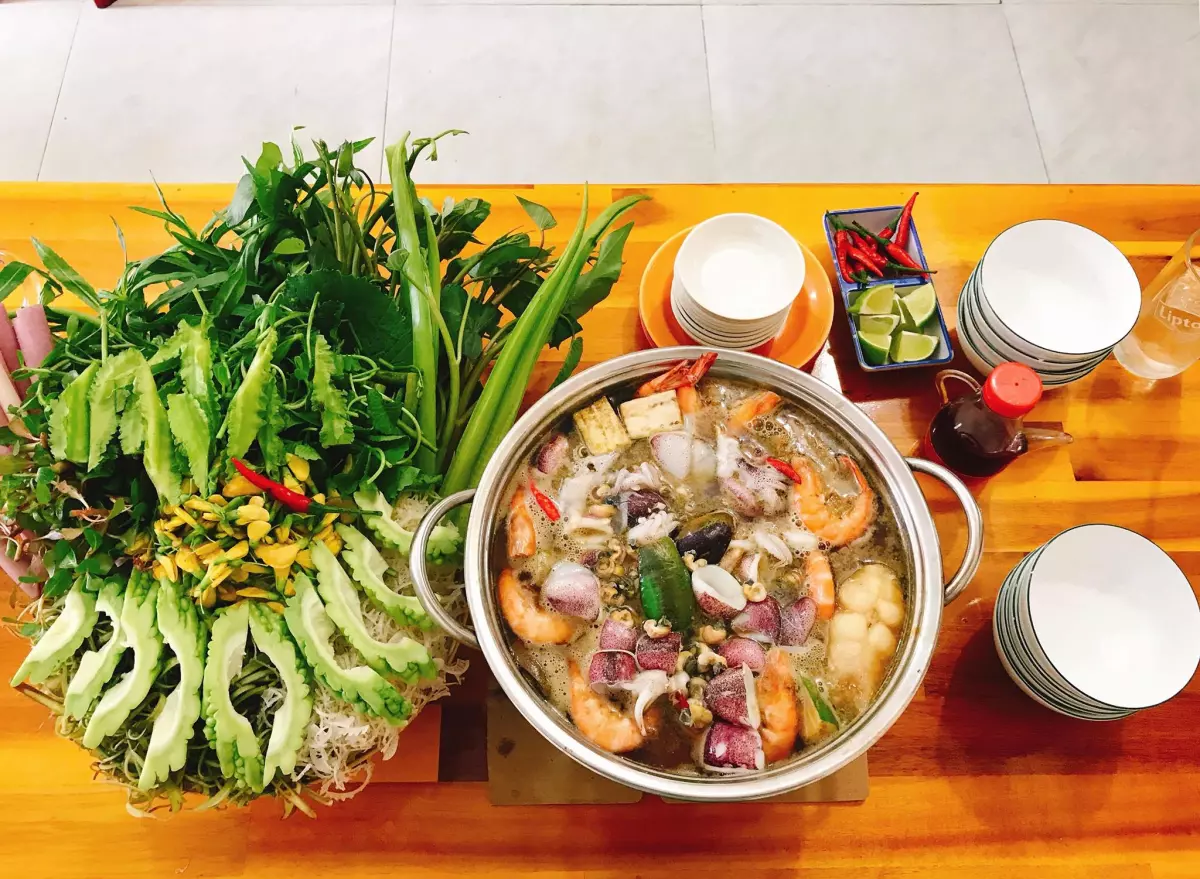 ăn gì châu đốc - lẩu mắm bà bồng