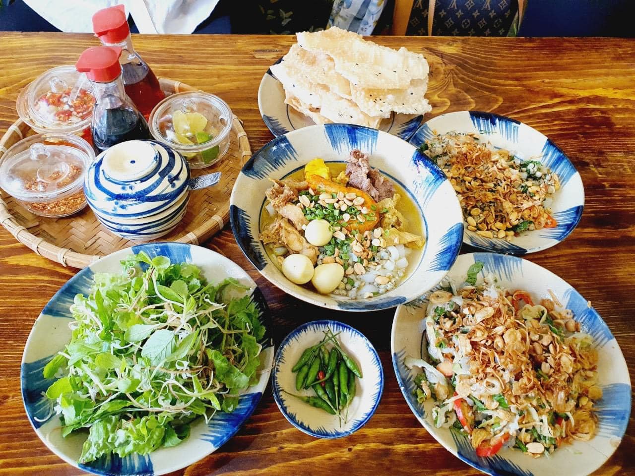 mỳ quảng ngon, món ngon miền trung, ăn gì sài gòn