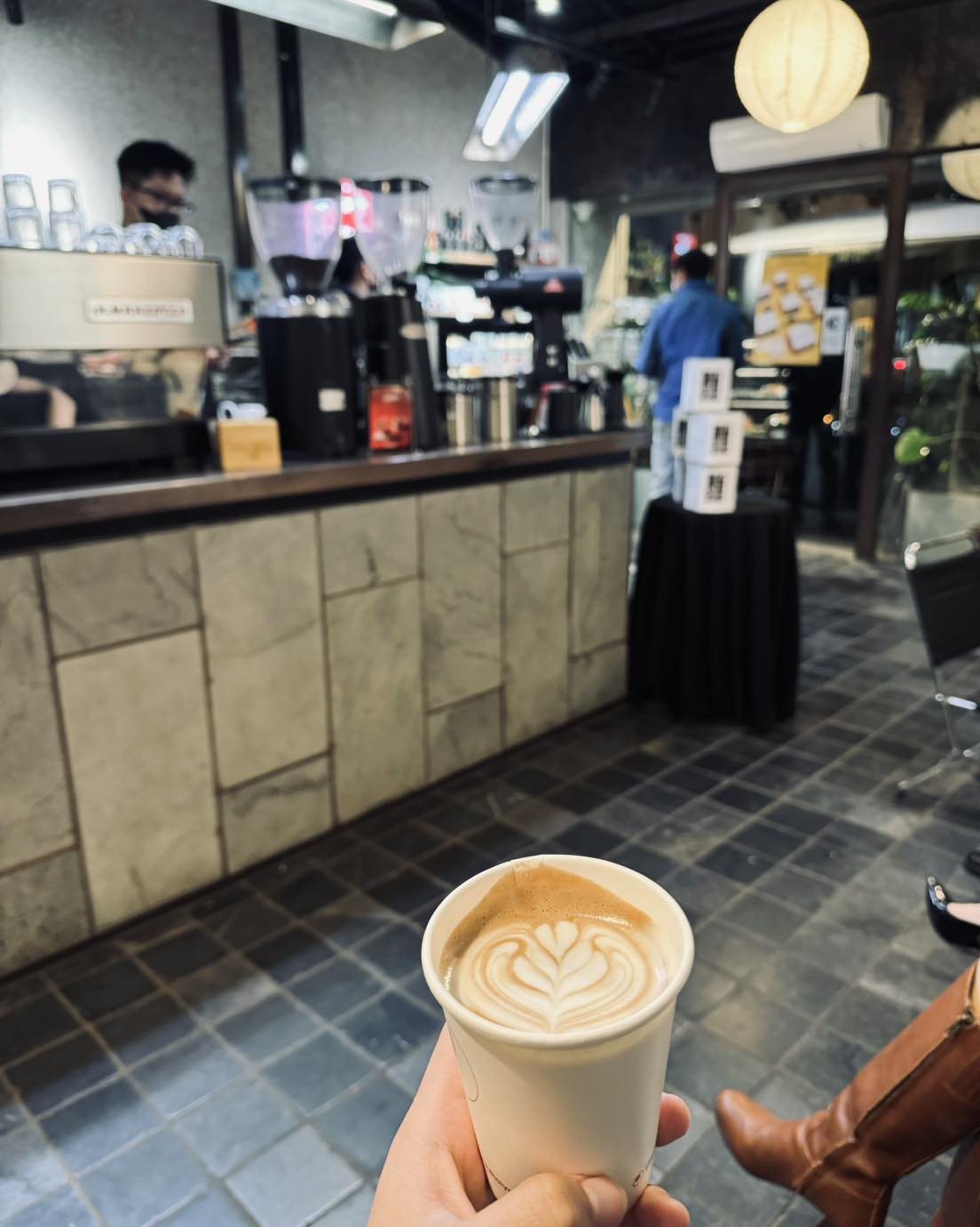 quán cafe ngon Hà Nội, quán cafe có nhiều chi nhánh Hà Nội