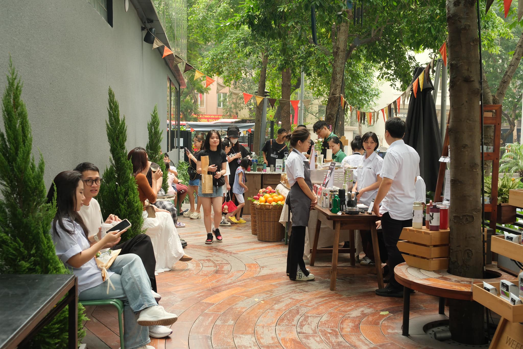 quán cafe ngon Hà Nội, quán cafe có nhiều chi nhánh Hà Nội