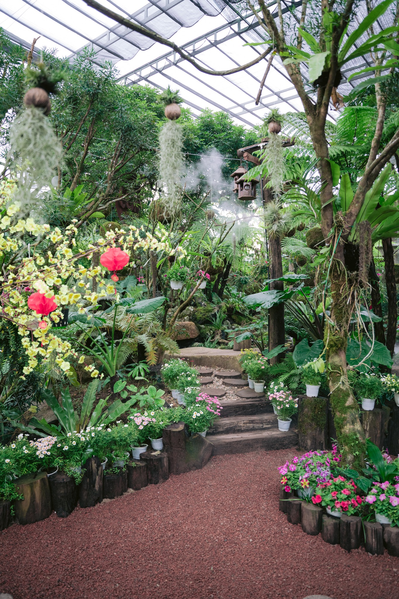 quán cafe đẹp Huế, quán cafe view đẹp Huế, quán cafe yên tĩnh Huế, quán cafe phố cổ Huế, quán cafe nổi tiếng Huế