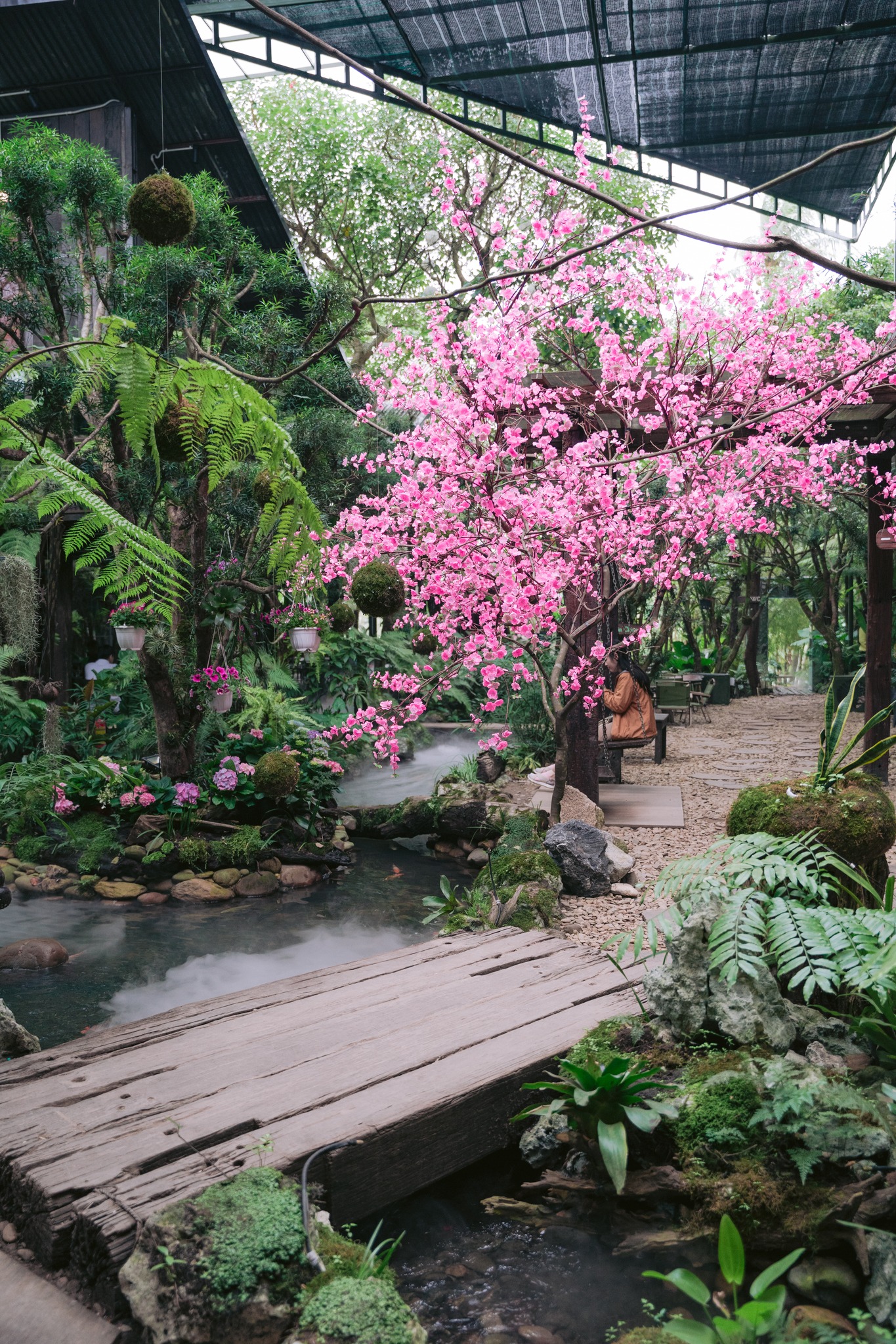 quán cafe đẹp Huế, quán cafe view đẹp Huế, quán cafe yên tĩnh Huế, quán cafe phố cổ Huế, quán cafe nổi tiếng Huế