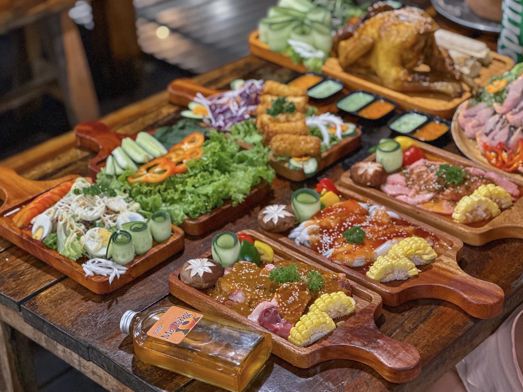 BBQ Đà Lạt view đẹp kết hợp cùng quán nướng nhìn đồi thông