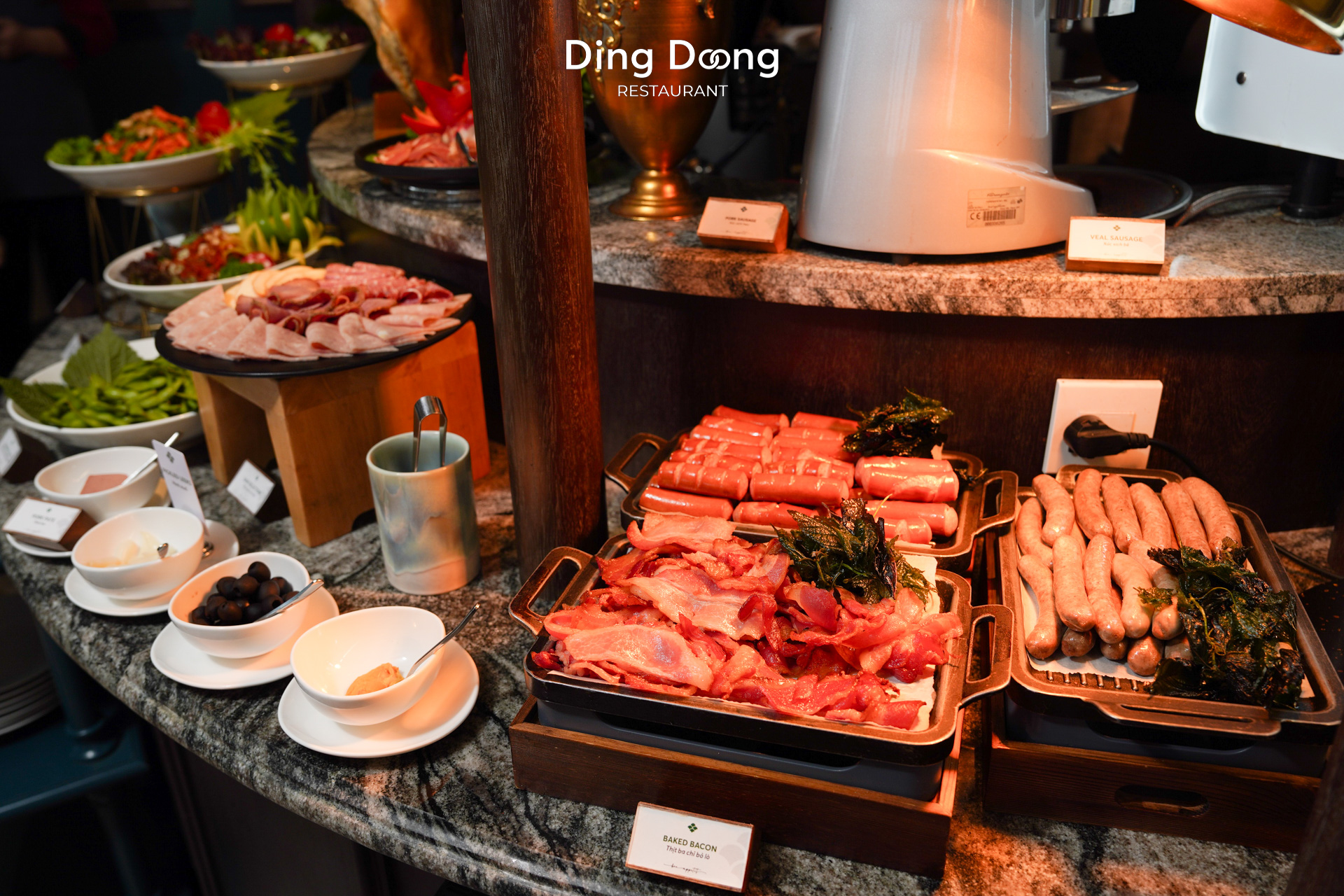 Nhà hàng Hoàn Kiếm trang trí hiện đại, Ding Doong Restaurant Hà Nội