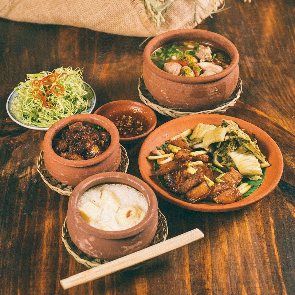 Quán Chị Dậu nổi tiếng là quán ăn bình dân dễ ăn